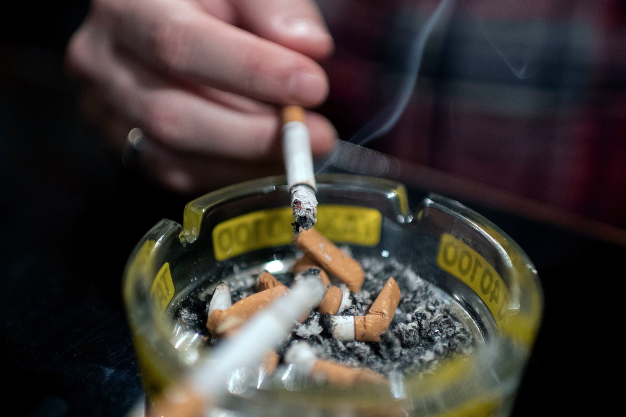22smoking-superjumbo-6436871583047090.jpg