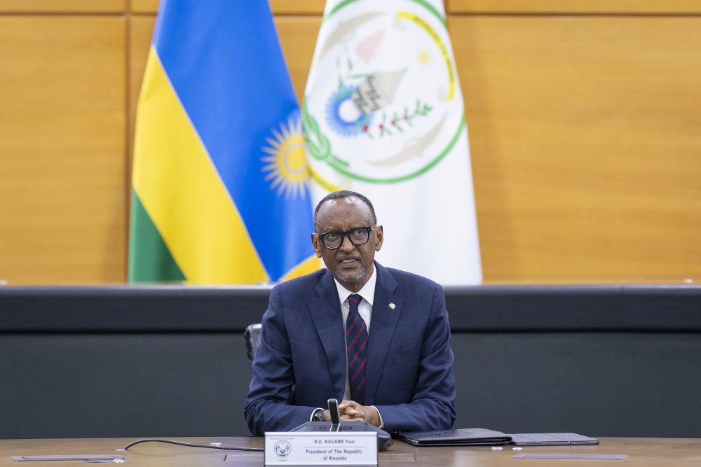 Perezida Kagame yaburiye abantu bagicuruza ibyuma avuga ko bitazihanganirwa