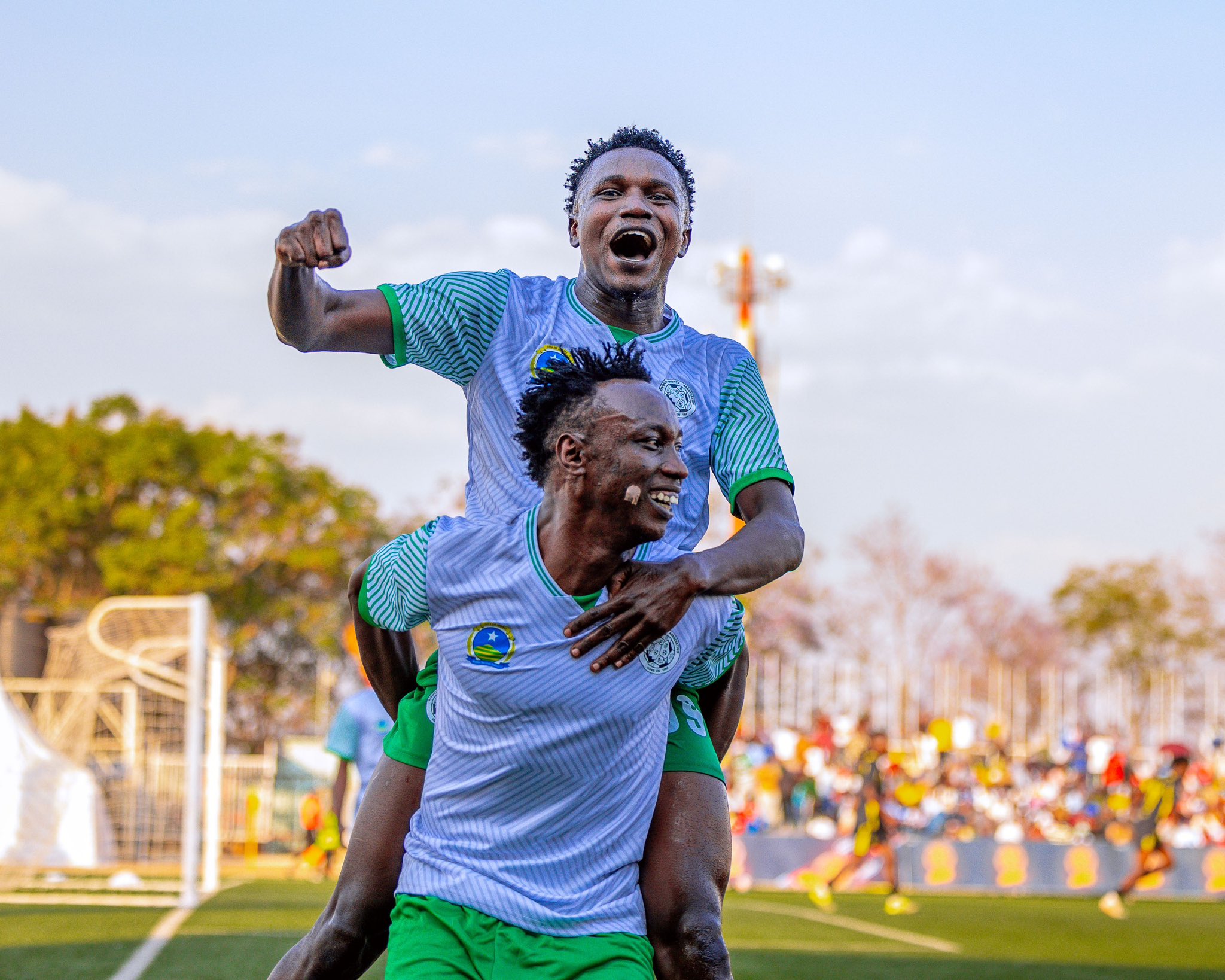 Mugisha Didier yishimira igitego yaramaze gutsinda 