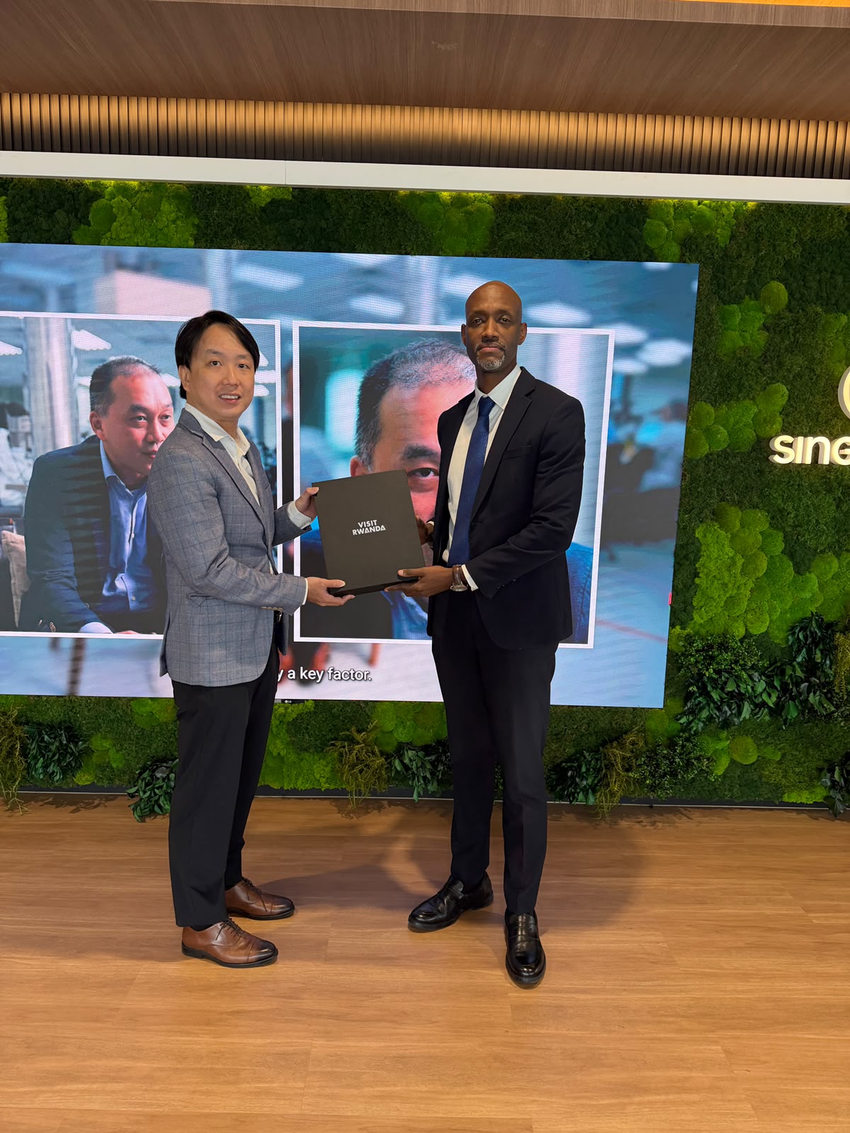 U Rwanda Na Singapore Mubufatanye Ku Guteza Imbere Ishoramari n'Ubucuruzi.