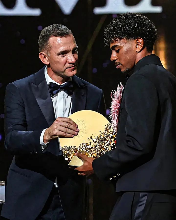 Lamine Yamal yegukanye Kopa Trophy ya 2026 ku nshuro ya gatatu yikurikiranya