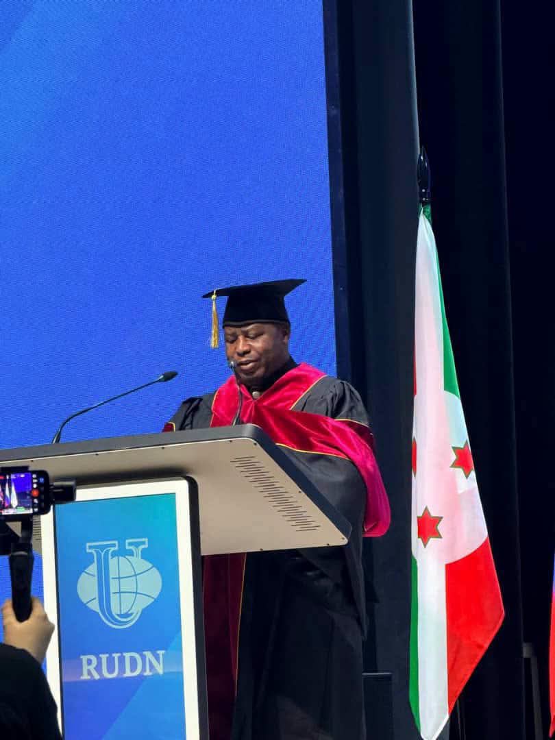 Perezida w’u Burundi yambitswe igihembo cy’icyubahiro na Kaminuza yo mu Burusiya